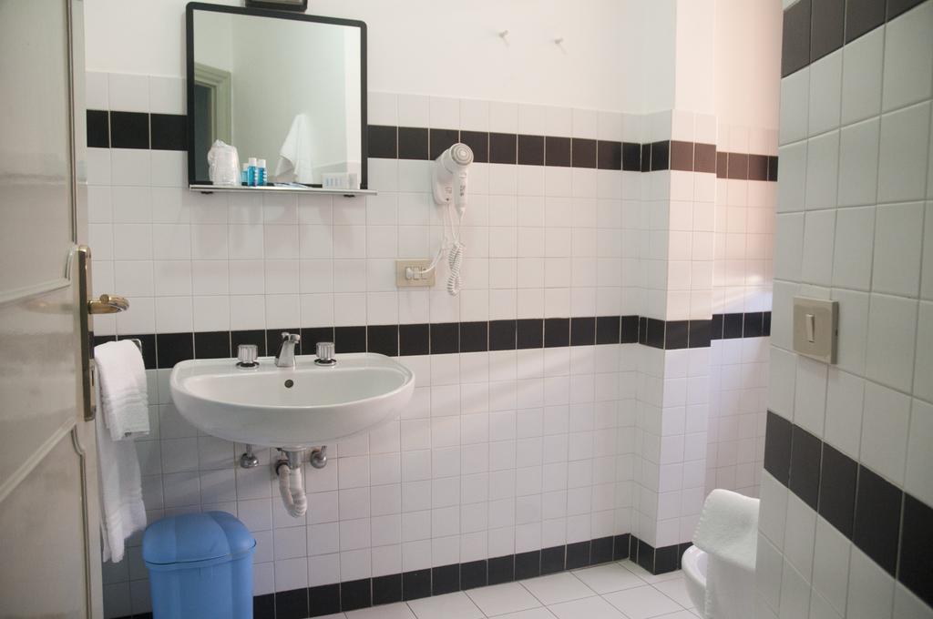 Residence Riva Gaia Terracina Pokój zdjęcie